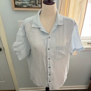 Linen Banana Republic Light Blue Lightweight Short Sleeve Button Down Shirt